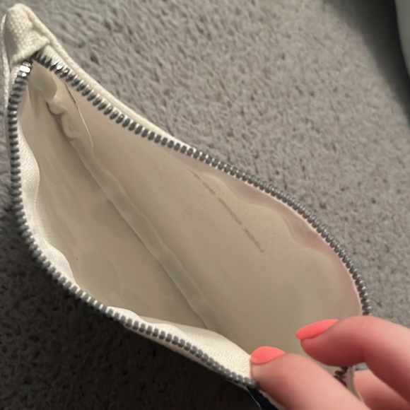 Makeup Bag - Picture 3 of 3